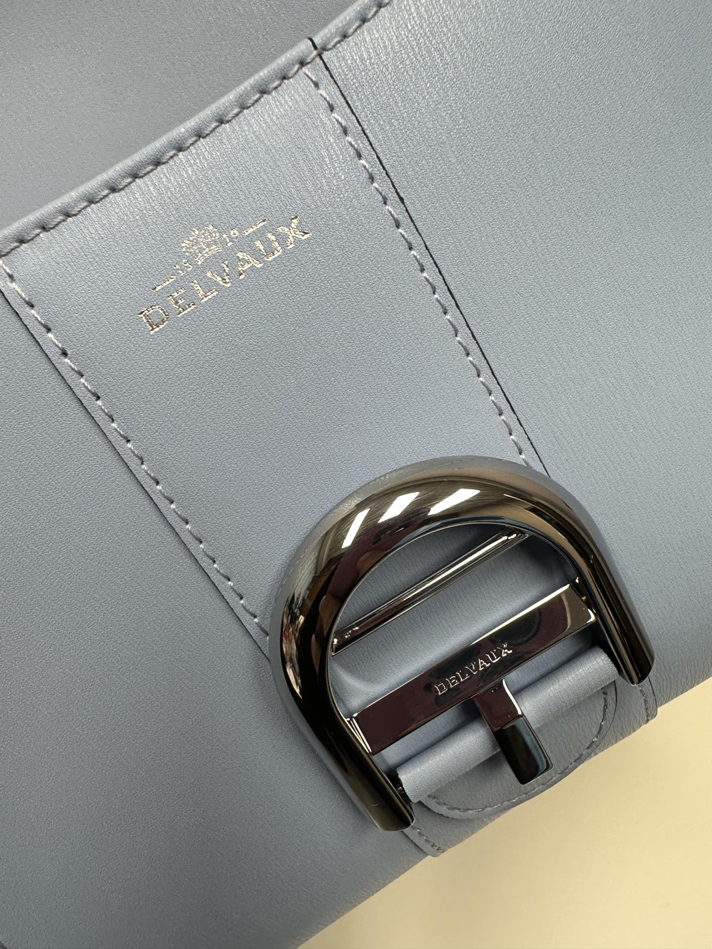 델보 브리앙 박스백 미니